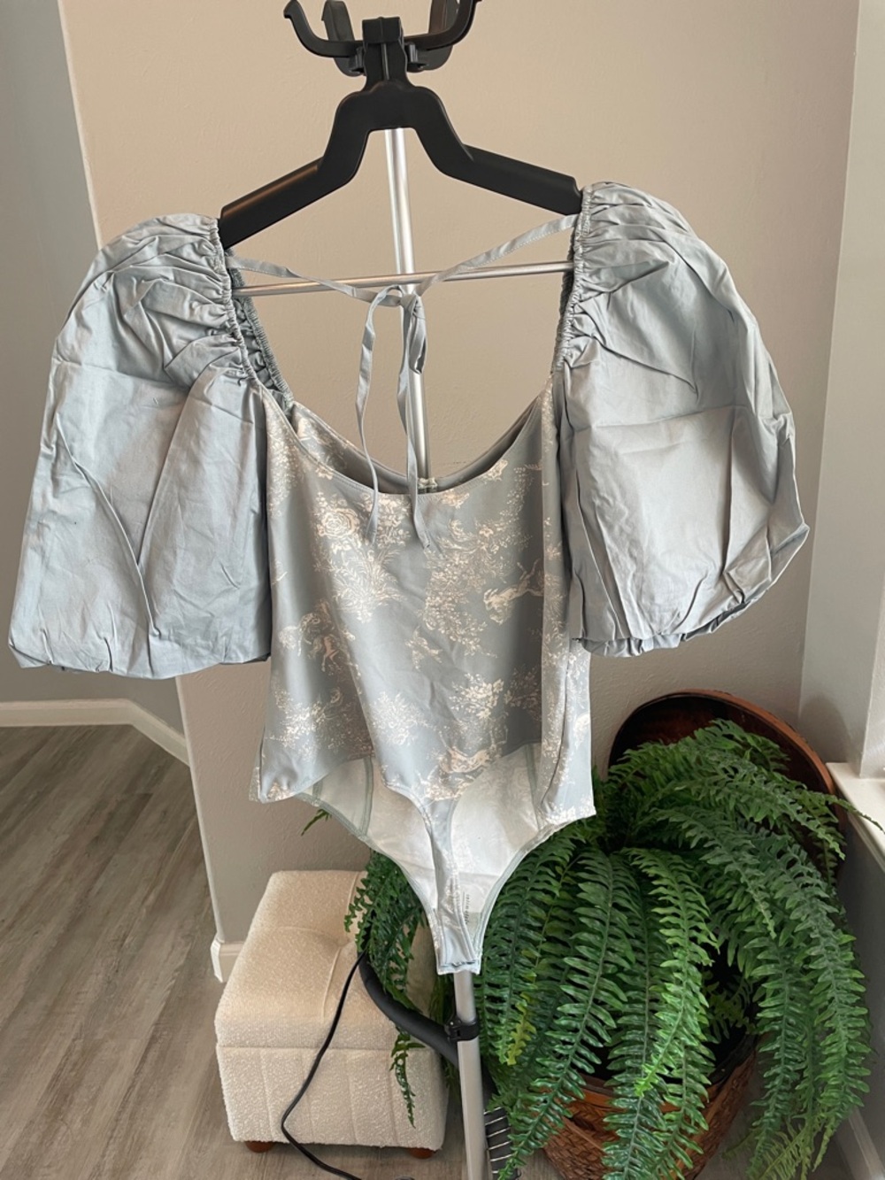 Sage Moss Puff-Sleeve Bodysuit - Picture 5 of 7
